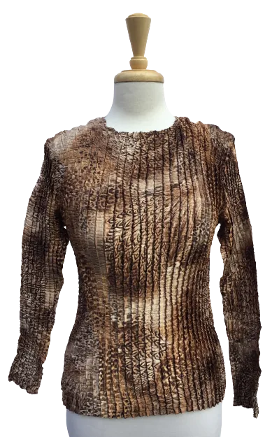 35 Long-sleeve crinkle top with mixed peacock and leopard print. Made in France