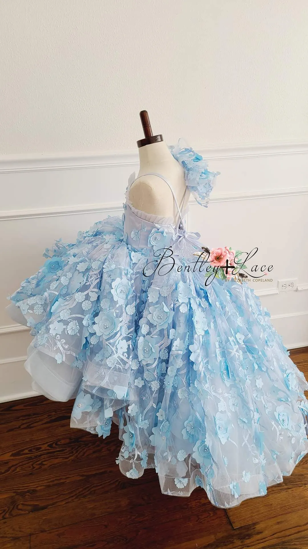 Guc- retired rental "April" - High Low Length Dress ( 2 Year - Petite 4 Year)