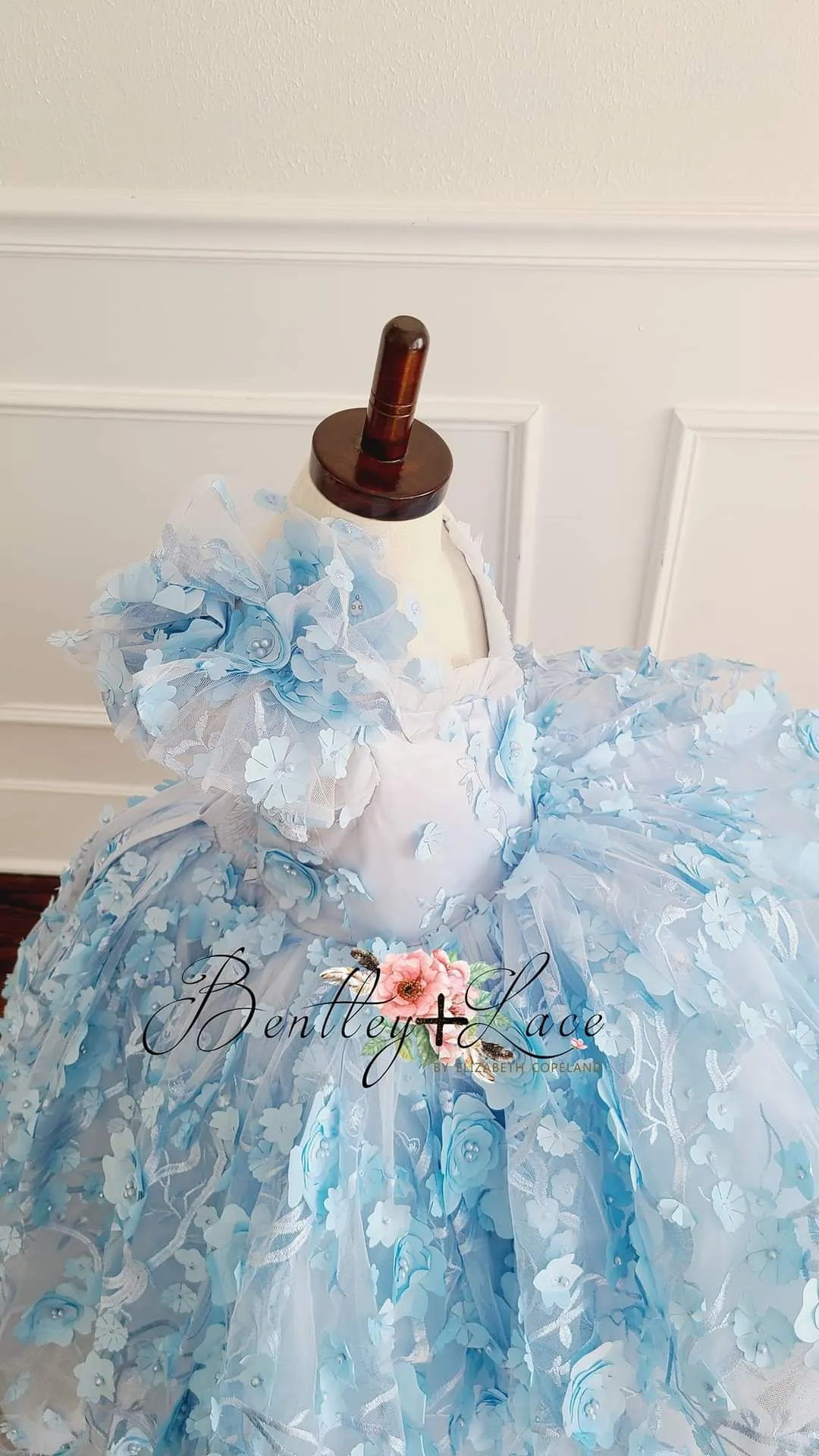 Guc- retired rental "April" - High Low Length Dress ( 2 Year - Petite 4 Year)