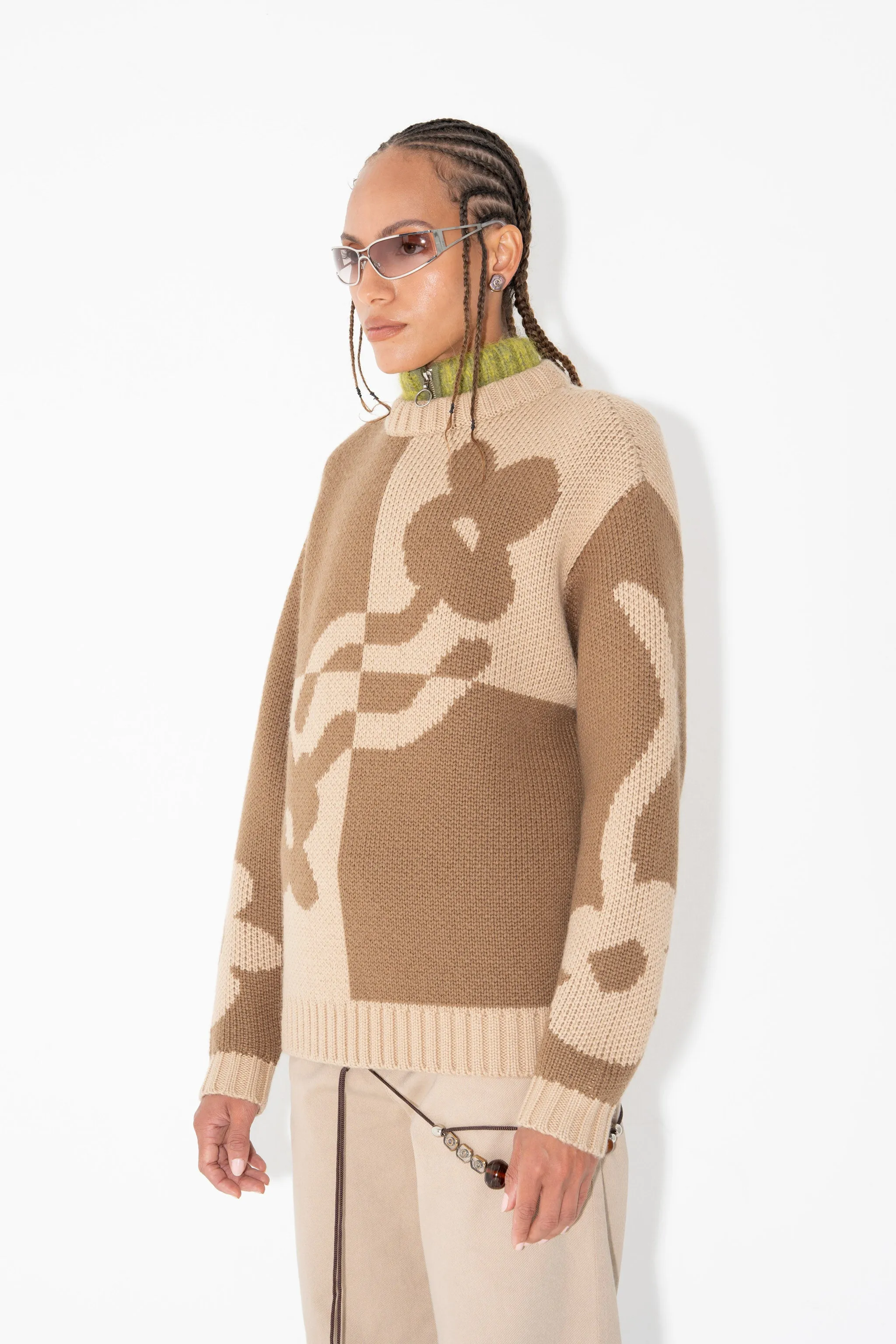 TWO-TONE DAD JUMPER in Neutral Flower